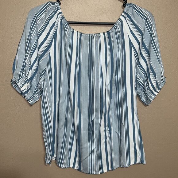 Women’s petite loft blue and white vertically striped blouse size small nautical - Picture 4 of 8
